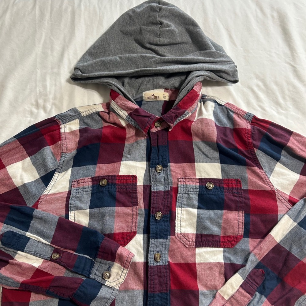 Hollister Mens XL Red Blue Plaid Hooded Flannel Shirt Long Sleeve Button Down